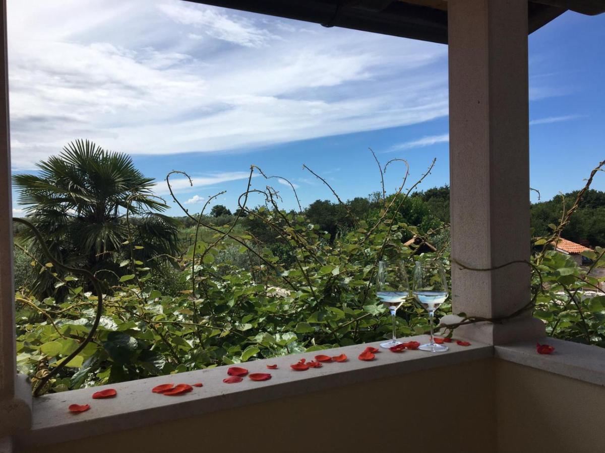 Appartment Hacienda Monica Umag Eksteriør billede