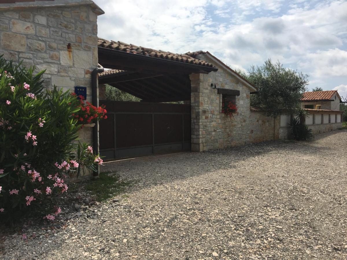 Appartment Hacienda Monica Umag Eksteriør billede